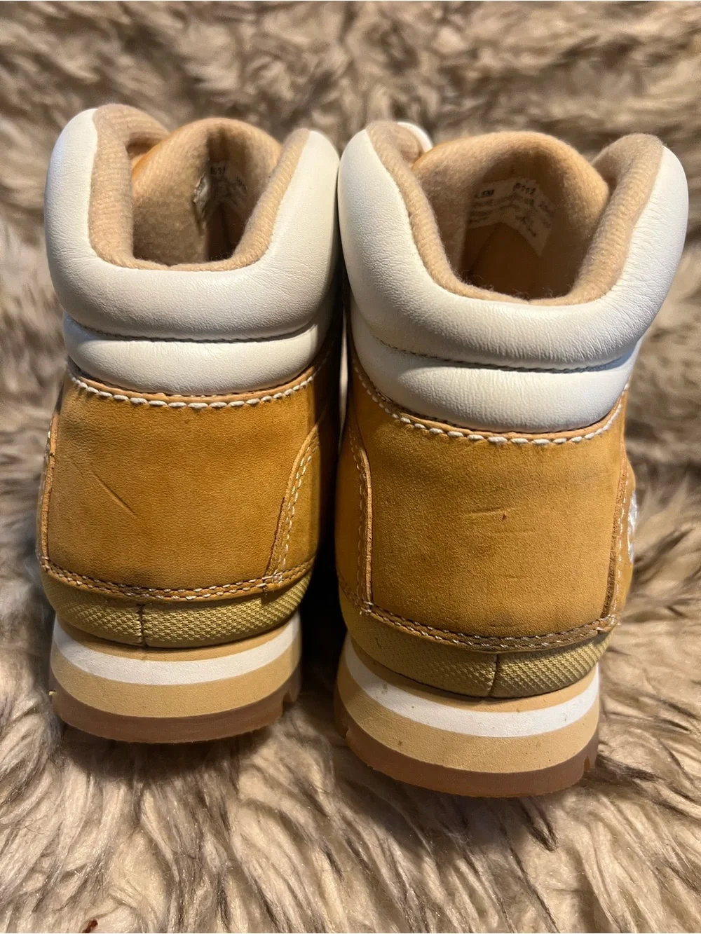 Timberland Men's Wheat Suede Ankle Boots with White Laces Sz 8.5 M